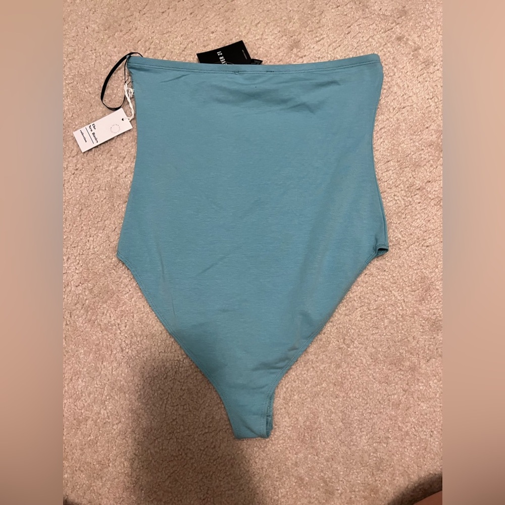 Blue bodysuit, large